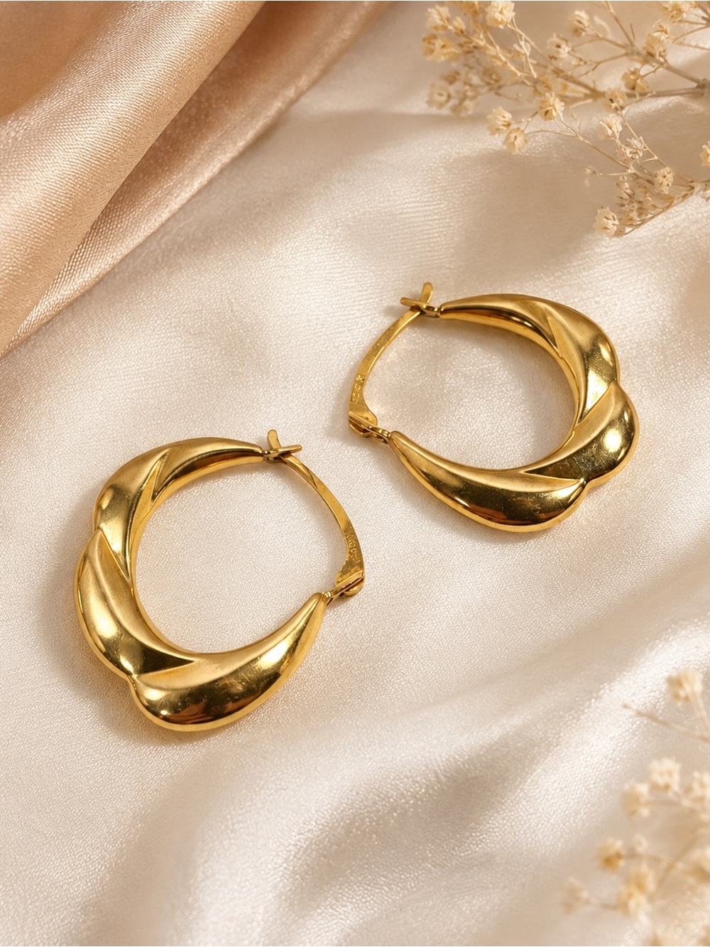 Elegant 10k Gold Hoop Earrings Puffy